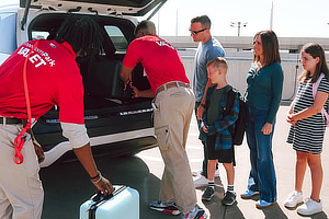 DFW AirPark – Airport curbside valet parking